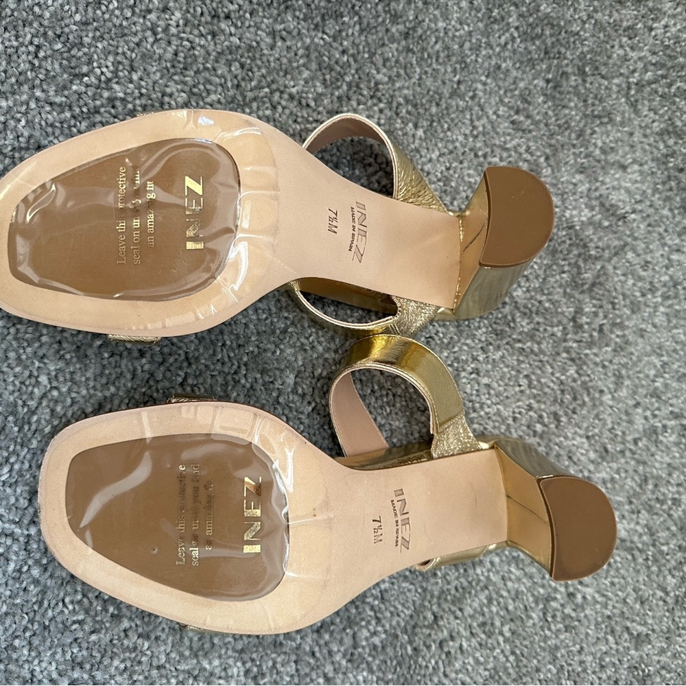 Inez Gold Women's Block Heel Sandals 7.5 NWOT - Picture 7 of 8